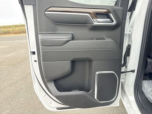 New 2026 GMC Sierra 1500 Elevation image 24
