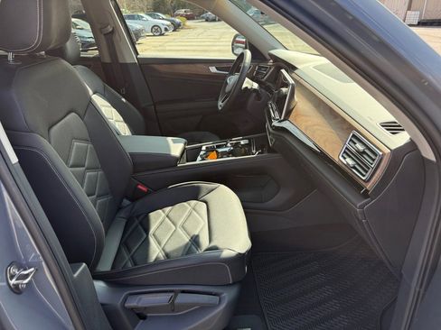 New 2026 Volkswagen Atlas SE image 28