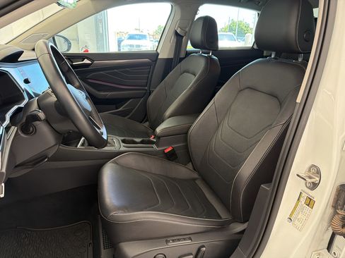 Used 2023 Volkswagen Jetta SEL FWD image 5