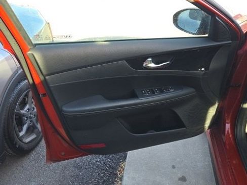 Certified 2021 Kia Forte GT-Line image 10