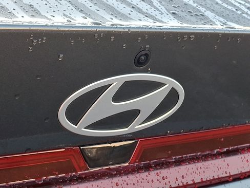 Used 2026 Hyundai Elantra SE FWD image 28