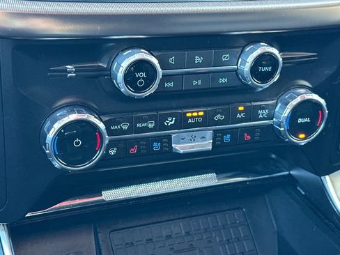 Used 2023 Ford F150 Raptor w/ Raptor Carbon Fiber Package image 19