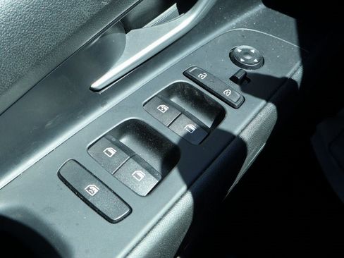 Used 2024 Hyundai Elantra Limited image 17