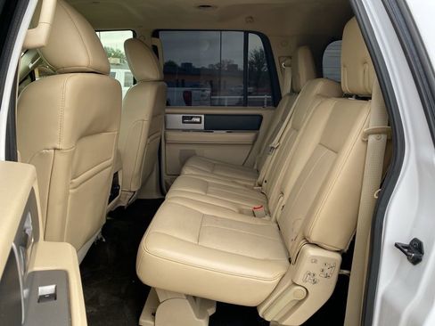 Used 2016 Ford Expedition EL XLT w/ Equipment Group 202A RWD image 32