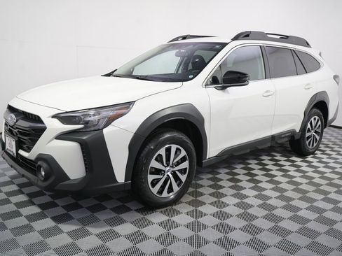 Certified 2024 Subaru Outback Premium AWD/4WD image 2