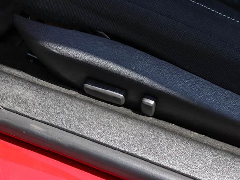 Used 2010 Chevrolet Camaro LT RWD image 26