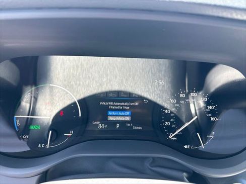 Used 2026 Toyota Sienna XLE FWD image 8