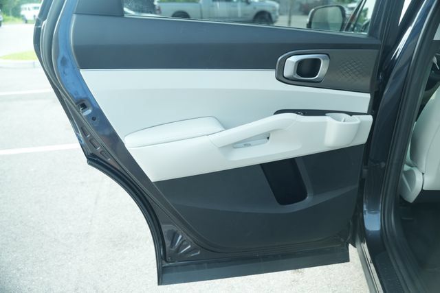 Used 2025 Kia Sorento S w/ Panoramic Sunroof Package FWD image 17
