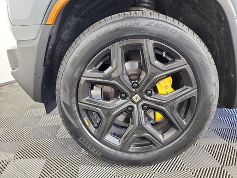 Used 2022 Rivian R1T Adventure AWD/4WD image 9