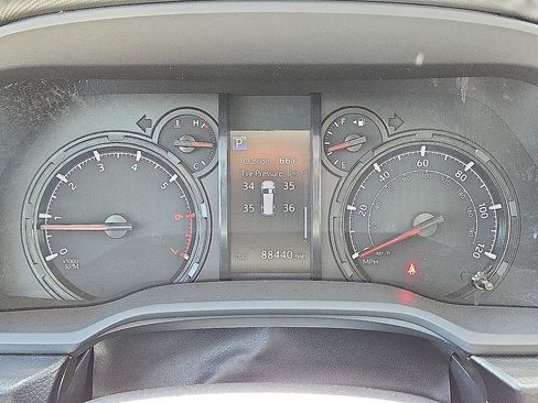Used 2021 Toyota 4Runner SR5 Premium w/ Moonroof Package AWD/4WD image 25