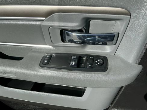 Used 2017 RAM 1500 Express image 10
