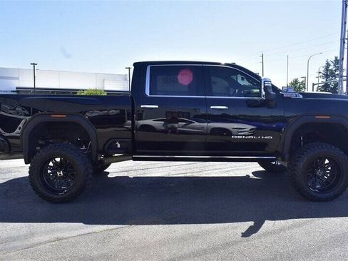 Used 2024 GMC Sierra 3500 Denali w/ Denali Reserve Package AWD/4WD image 6