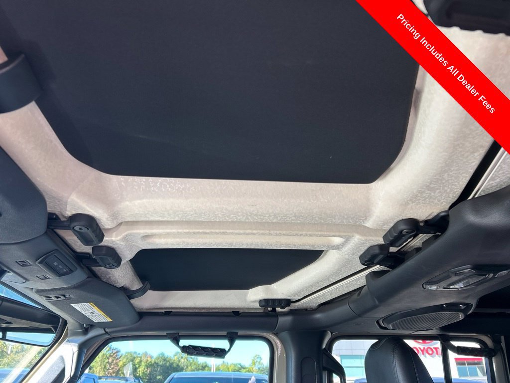 Used 2020 Jeep Gladiator Overland AWD/4WD image 4