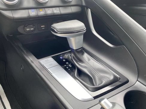 Certified 2023 Hyundai Elantra SE FWD image 19