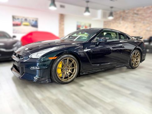 Used 2024 Nissan GT-R w/ T-Spec Takumi Edition image 1
