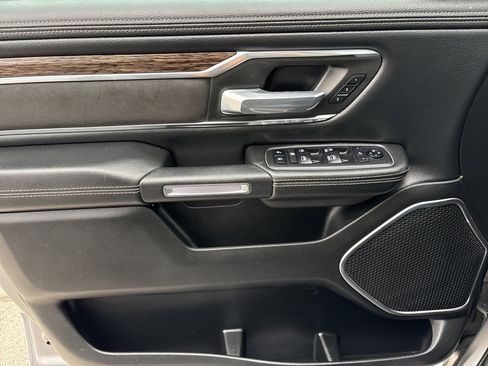 Used 2019 RAM 1500 Laramie image 31