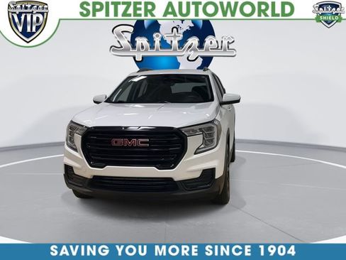 Used 2022 GMC Terrain SLE w/ Driver Convenience Package AWD/4WD image 3