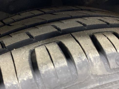 Used 2006 Volkswagen Beetle Convertible w/ Package 2 image 26