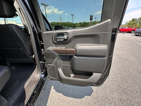 Used 2021 Chevrolet Silverado 1500 LT Trail Boss w/ Convenience Package II AWD/4WD image 17
