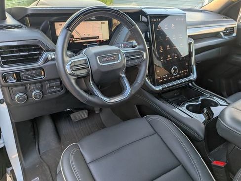 Used 2026 GMC Yukon Elevation w/ Elevation Premium Package RWD image 12