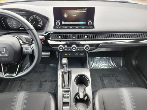 Used 2023 Honda Civic Sport image 12
