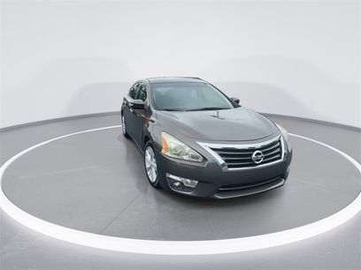 Used 2015 Nissan Altima 2.5 SV w/ Convenience Package