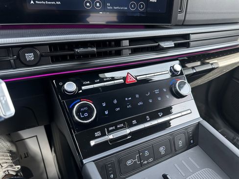 Used 2024 Hyundai Santa Fe Calligraphy image 23