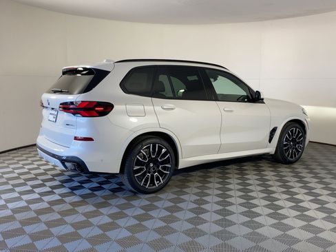 Used 2026 BMW X5 xDrive50e w/ M Sport Package AWD/4WD image 7