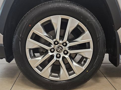 Used 2024 Toyota RAV4 XLE Premium image 29