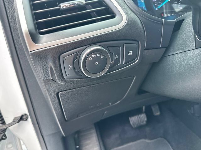 Used 2022 Ford Edge SEL AWD/4WD image 14