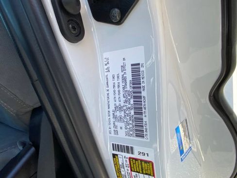 Certified 2021 Toyota Tacoma SR w/ SR Convenience Package AWD/4WD image 31