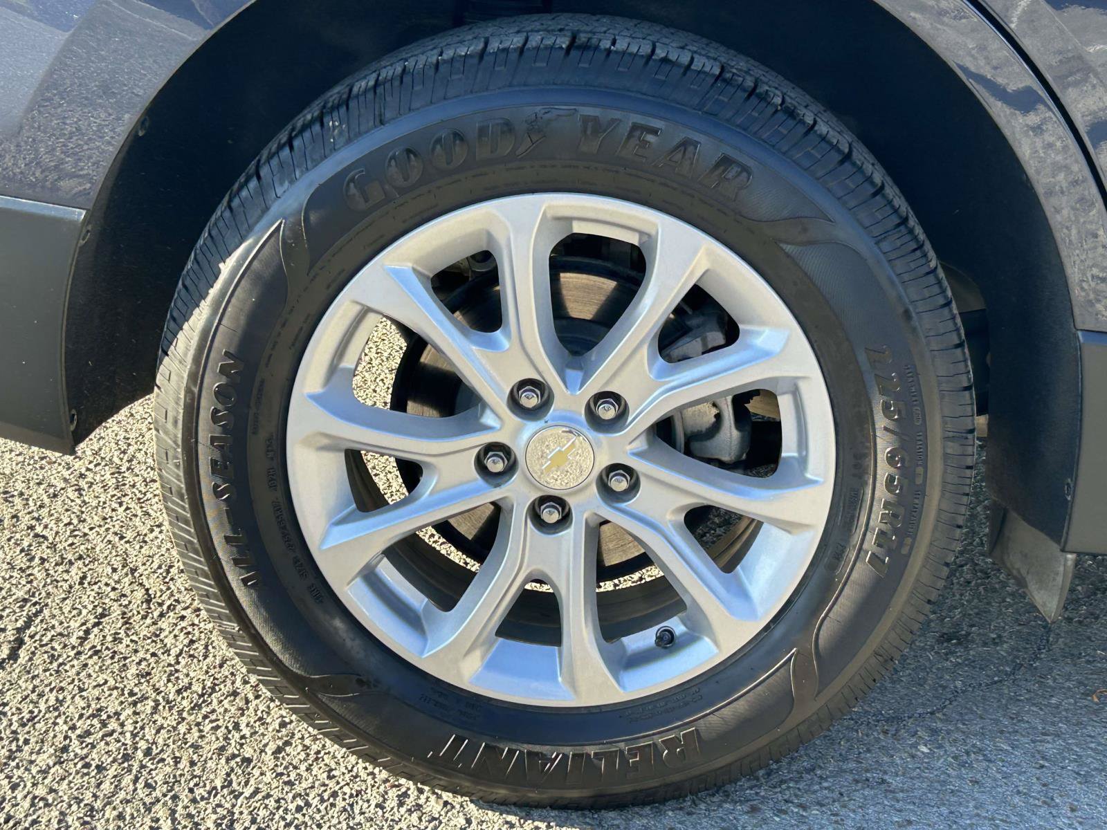 Used 2018 Chevrolet Equinox LS FWD image 9