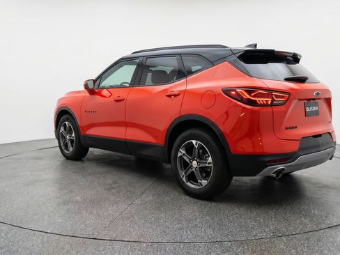 Used 2025 Chevrolet Blazer LT FWD image 6