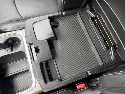 Used 2016 RAM 2500 Laramie w/ Convenience Group AWD/4WD image 27