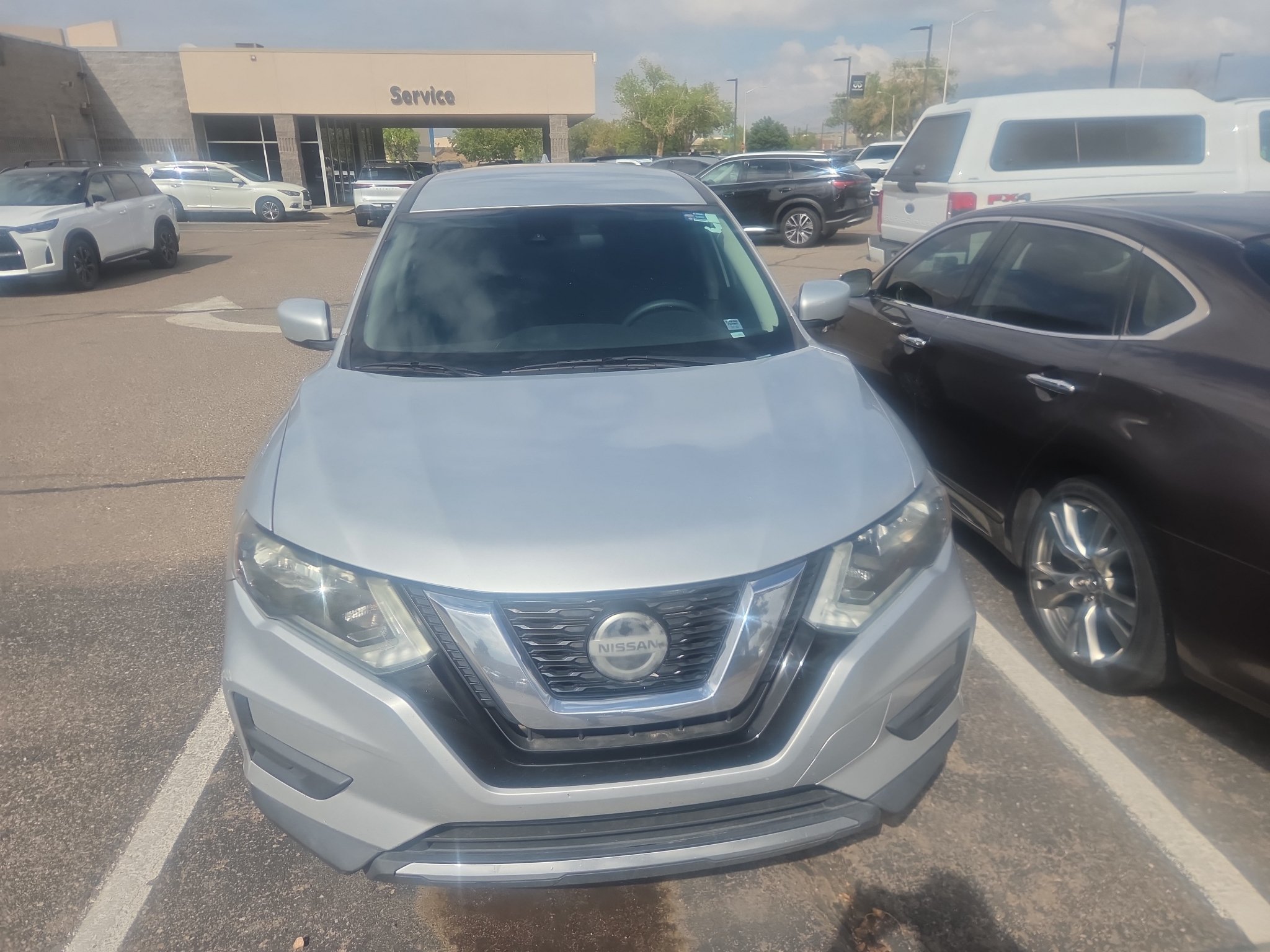 Used 2019 Nissan Rogue S AWD/4WD image 2