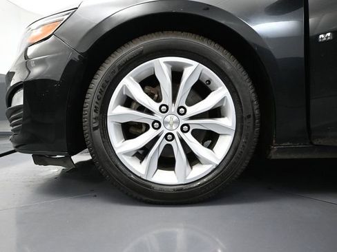Used 2019 Chevrolet Malibu LT w/ Leather Package image 16