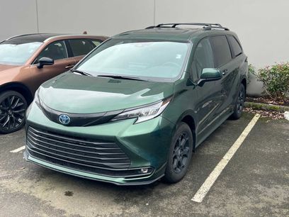 Certified 2025 Toyota Sienna XLE Woodland Edition