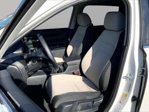 Used 2025 Honda CR-V LX image 7