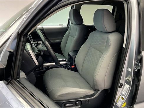 Used 2020 Toyota Tacoma SR5 image 18