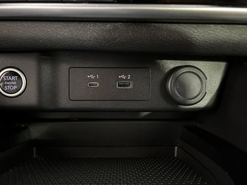 Used 2023 Nissan Rogue SV image 30