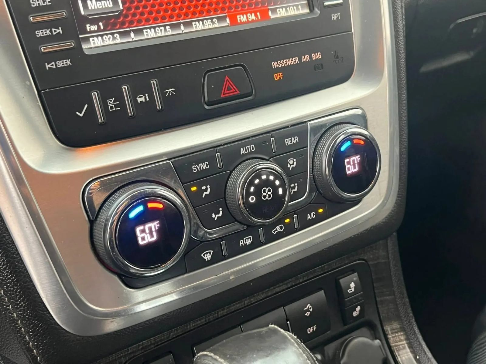 Used 2015 GMC Acadia SLT AWD/4WD image 36