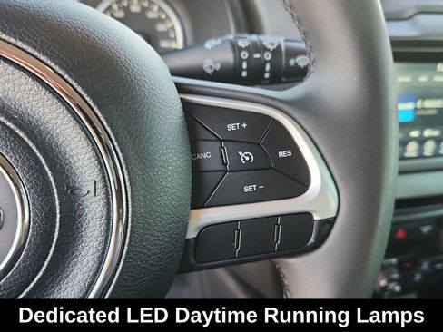 Used 2020 Jeep Renegade Latitude image 23