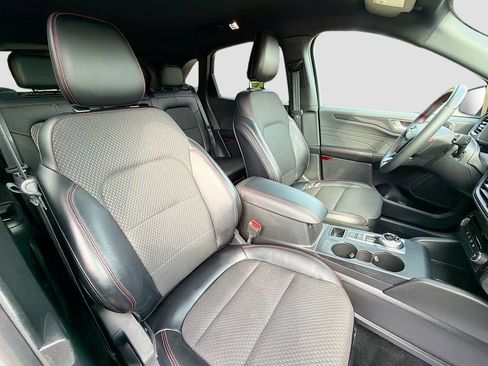 Used 2024 Ford Escape ST-Line w/ Tech Pack #1 AWD/4WD image 30