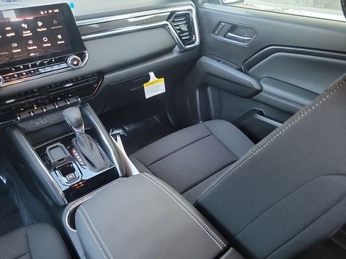 New 2026 GMC Canyon Elevation w/ Convenience Package image 12