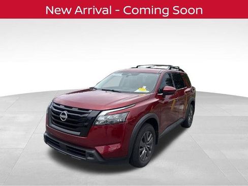 Certified 2024 Nissan Pathfinder SV w/ Black Appearance Package FWD image 1