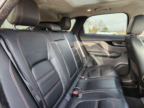 Used 2020 Jaguar F-PACE Prestige image 15