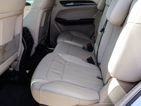 Used 2017 Mercedes-Benz GLS 450 4MATIC image 34