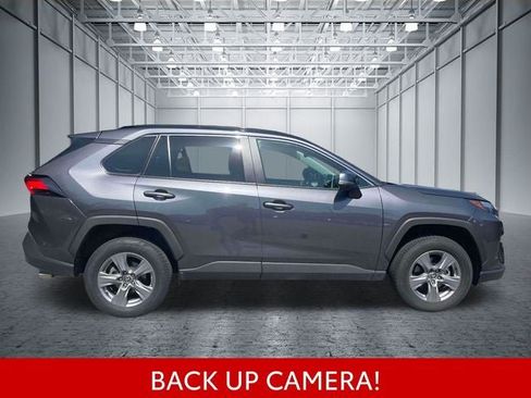 Used 2025 Toyota RAV4 XLE AWD/4WD image 5