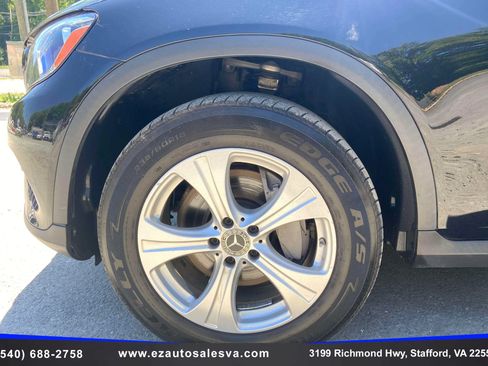 Used 2019 Mercedes-Benz GLC 300 4MATIC image 10