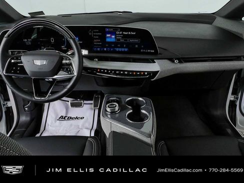 Certified 2025 Cadillac Optiq Luxury 1 AWD/4WD image 18